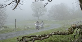 Conduite en hiver à moto : les conseils de Bridgestone