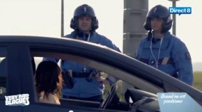 Les gendarmes à moto selon "Very bad blagues" Les gendarmes à moto selon "Very bad blagues"