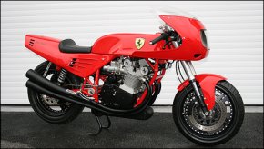 Prototype : une MV Agusta Ferrari aux enchères