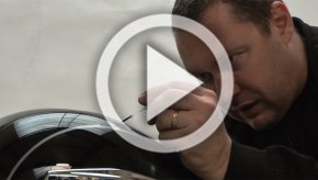 Vidéo pratique : en cas de grosse rayure sur sa moto, (...)