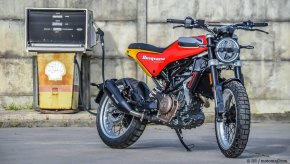 Husqvarna : une Svartpilen 401 Steve McQueen (...)