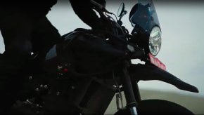 Royal Enfield tease sa nouvelle Himalayan 450