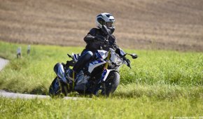 Essai BMW G 310 R : la conquête de l'est