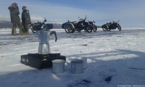 Frozen ride : road trip en side-car en Mongolie avec (...)