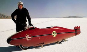 La moto de Burt Munro au salon Moto Légende La moto de Burt Munro au salon Moto Légende