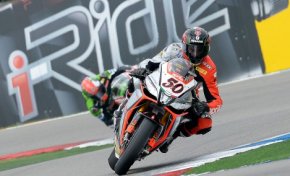 WSBK à Assen : Sylvain Guintoli et Jonathan Rea s'imposent WSBK à Assen : Sylvain Guintoli et Jonathan Rea (...)