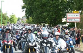 La madone des motards de Porcaro a réuni près de 15 000 motards à (...) La madone des motards de Porcaro a réuni près de 15 000 (...)