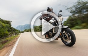 [VIDEO] Essai Yamaha 700 XSR : retour vers le (...)