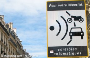 Radars : après le Doubs, les premiers panneaux déboulonnés à Paris Radars : après le Doubs, les premiers panneaux (...)