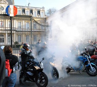 Manif 13 mars Bourg-en-Bresse fulmine