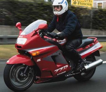 Kawasaki 1100 ZZR : protection limitée