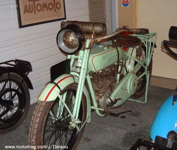 Musée Chapleur : Harley Davidson 1917