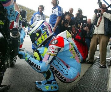 Best of du MotoGP 2007 : Rossi new look