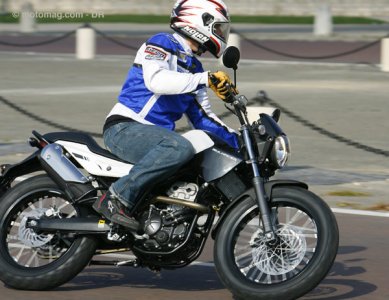 Essai Derbi Mulhacèn 125 : belle gueule
