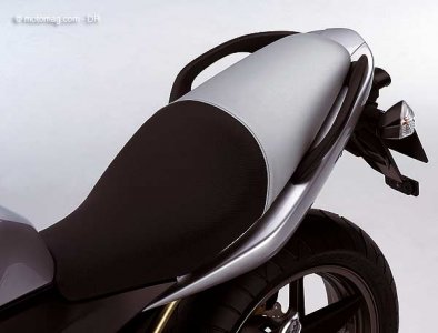 Kawa 650 ER-6f : selle bicolore