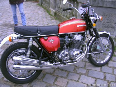 14e Traversée de Paris : Honda 750 Four