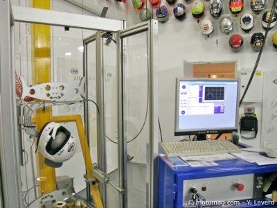 Visite chez Arai : passage au banc de tests
