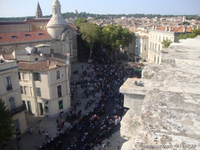 Contre le CT moto - Nîmes : 2000 motos dans les rues