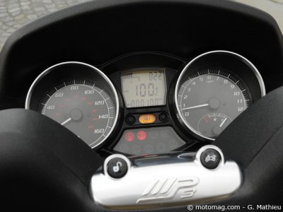 Essai Piaggio 300 MP3 LT : tableau de bord