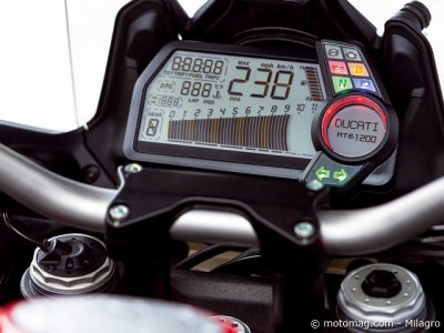 Ducati 1200 Multistrada S Touring : très lisible