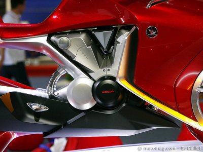 Honda V4 Concept : discret sur ses entrailles