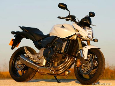 Honda CB 600 Hornet : entretient soigné.