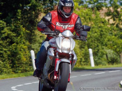 Kawasaki ER-6n : la plus complète