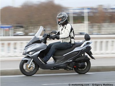 Daelim 125 S3 2011 : haut de gamme Daelim