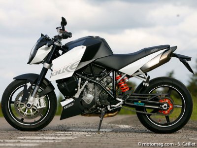 KTM 990 Super Duke : elle cache son jeu