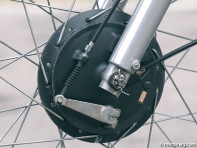 Saga Yamaha 500 XT : frein avant