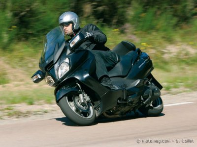 Suzuki Burgman 650 : sur routes lisses