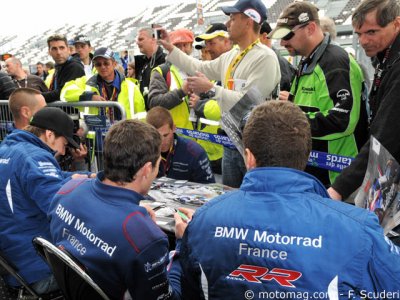 Rencontre entre pilotes et fans