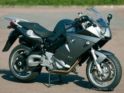 BMW F800 ST : vive le sport