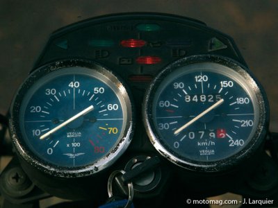 Moto Guzzi 850 T3 : tableau de bord