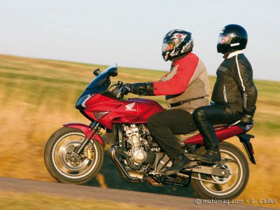 Honda CBF 600 S : apte pour le duo