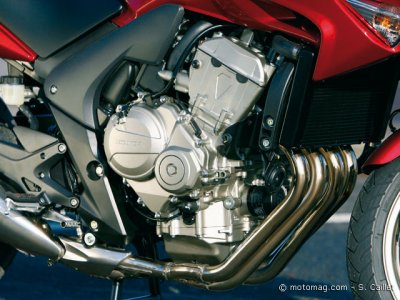 Honda CBF 600 S : moteur 