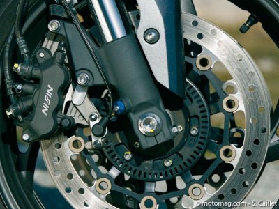 Honda CB 1000 R : frein ABS et CBS