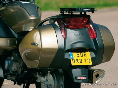 Honda Deauville 700 : un clone de Pan