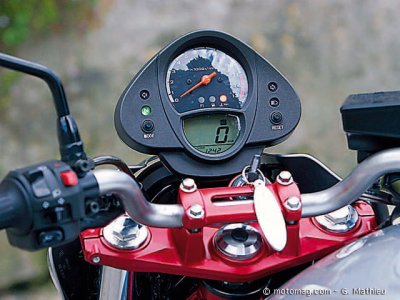 Kawasaki ER-6n : tableau de bord