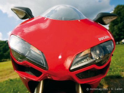 Ducati 1098 : éclairage inexistant