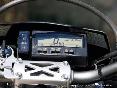 Suzuki DRZ 400 : tableau de bord