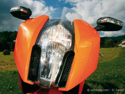 KTM 1190 RC8 : éclairage