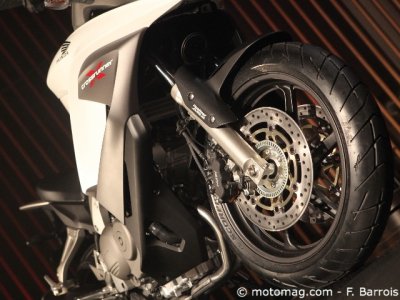 Milan 2010, Honda Crossrunner : intégral ABS