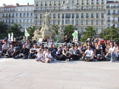 Manif à Toulon : la photo souvenir.