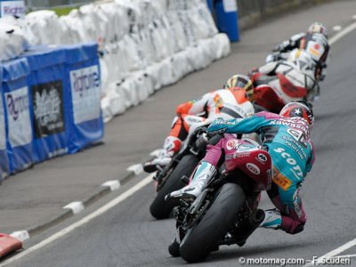 North West 200 : baston au ras des botttes !