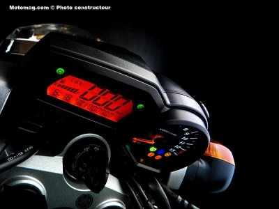 Yamaha 1000 FZ1 : à bord de nuit