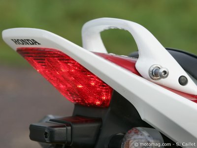 Honda CBF 1300 : feux arrière