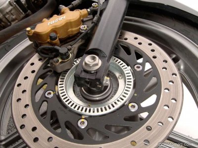 Honda 500 CBF : freinage avant