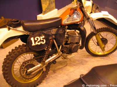 Salon Rétromobile : la brèle à Coluche !