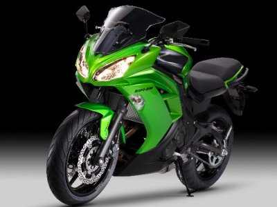 Kawasaki ER-6f 2012 : bulle règlable